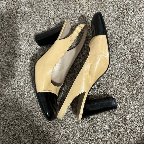 CHANEL Women's Vintage Slingback Block Heel Shoes Size 38 In Cream/Black - Picture 8 of 9
